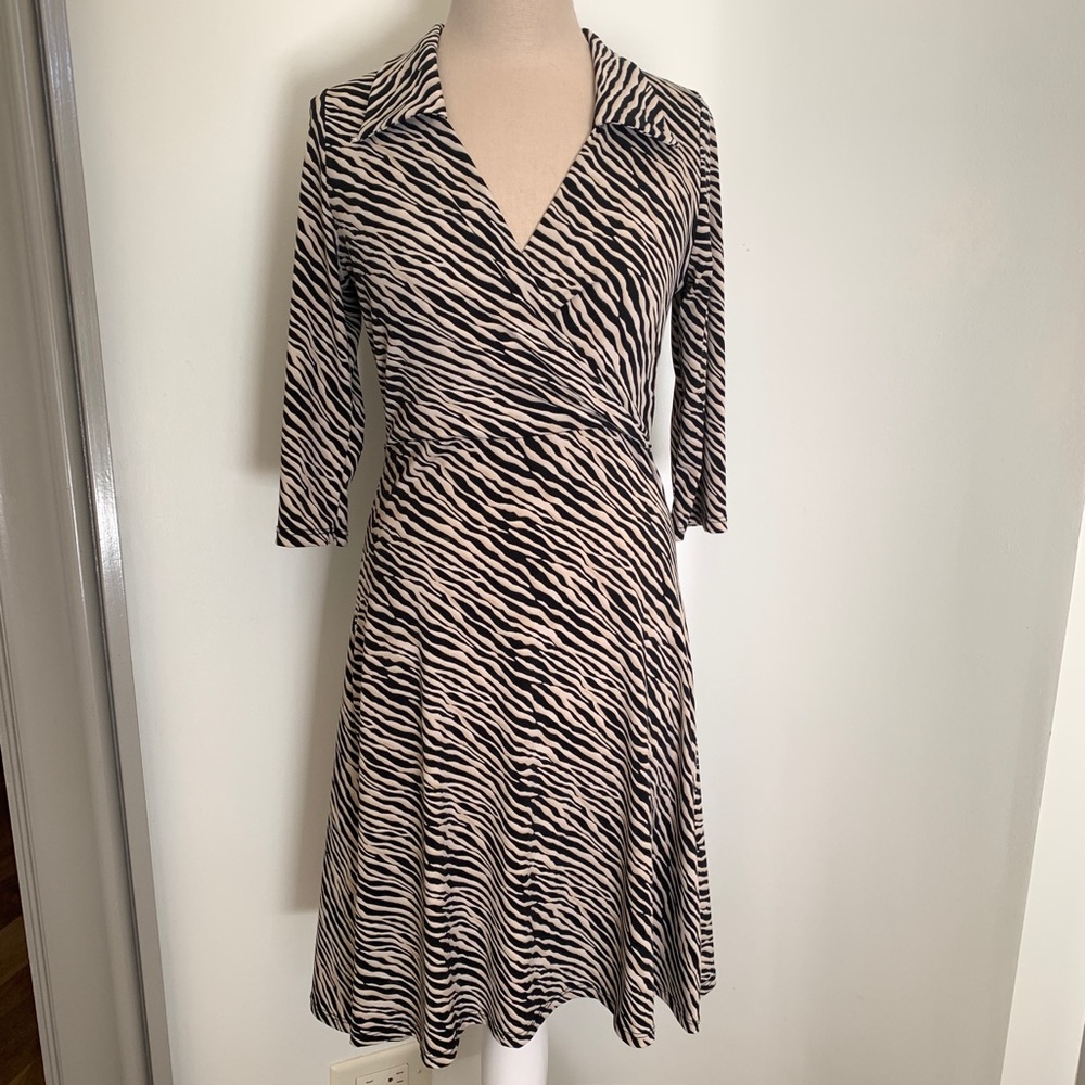 Steps • Zebra v-neck animal print collared d…